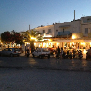 32-Milos-by-night